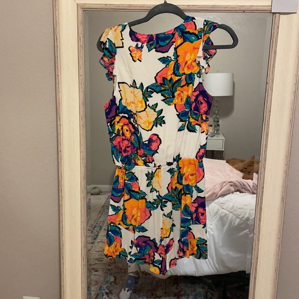 NBD Bright Floral Romper Size S - Picture 6 of 6